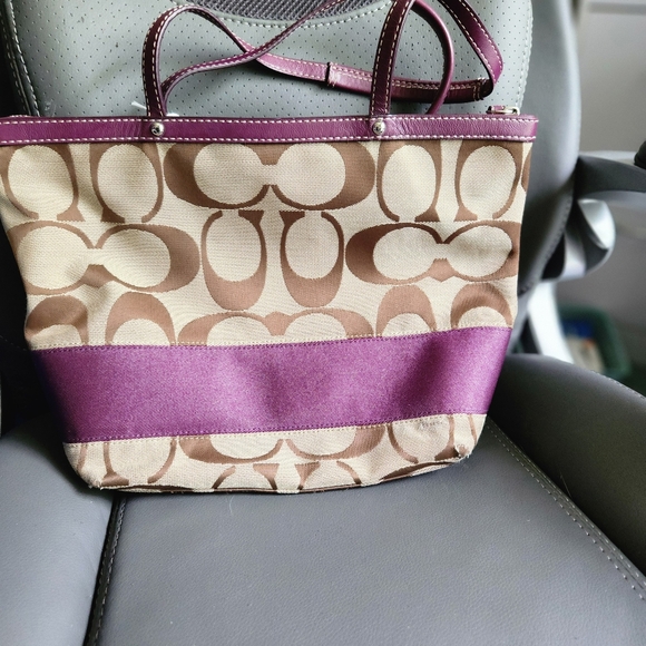 Authentic Coach Signature C Canvas with Purple Leather Trim - Picture 6 of 15